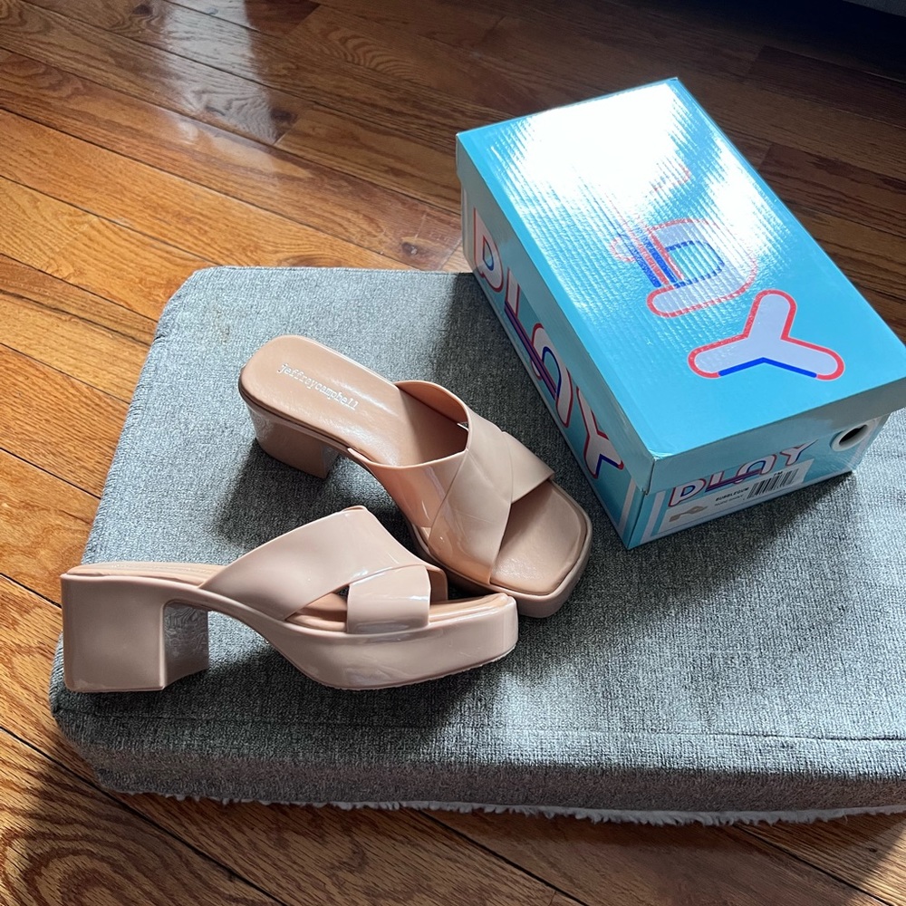 Jeffrey Campbell bubblegum nude sandals size 7